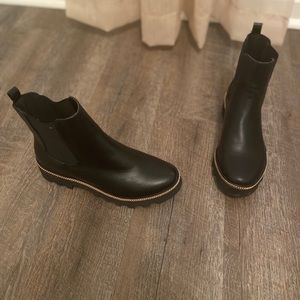 Chelsea boots